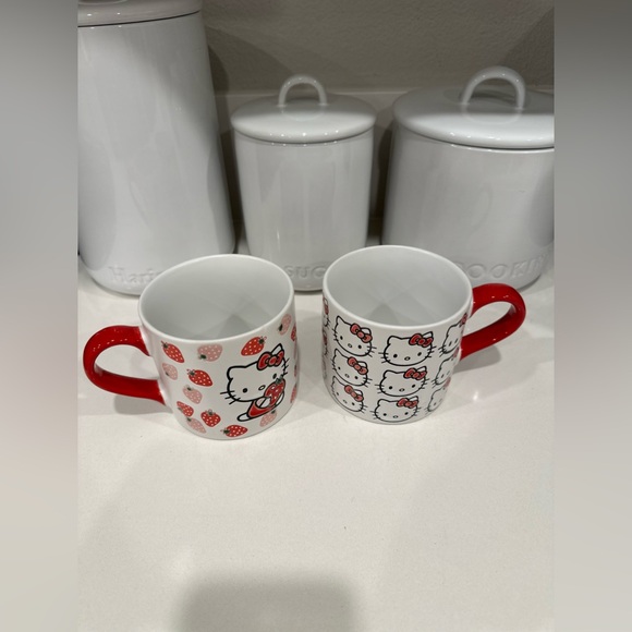 Hello Kitty - Picture 2 of 3